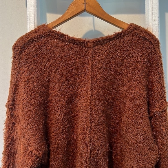 𝅺free people rust Icing Vneck furry pullover sweater xs/s - Picture 9 of 9